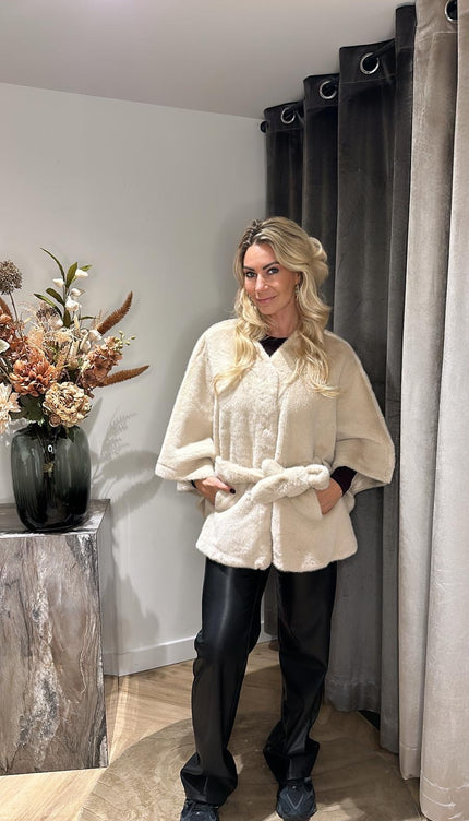 Poncho Furry Deluxe Off White