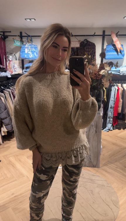 Army broek met camouflageprint en verstelbare band