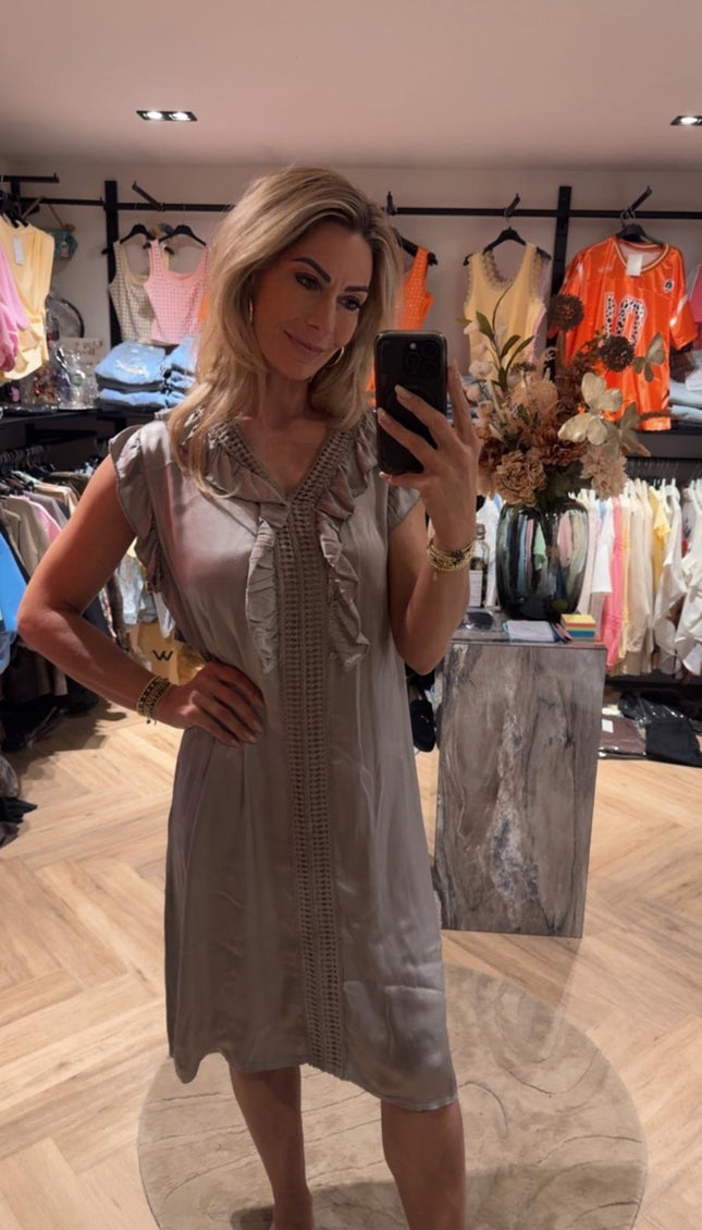 Jurkje Satin Taupe