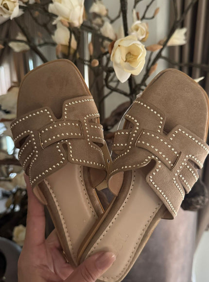 <strong>Summer  Love - </strong> My Favorite Slippers
