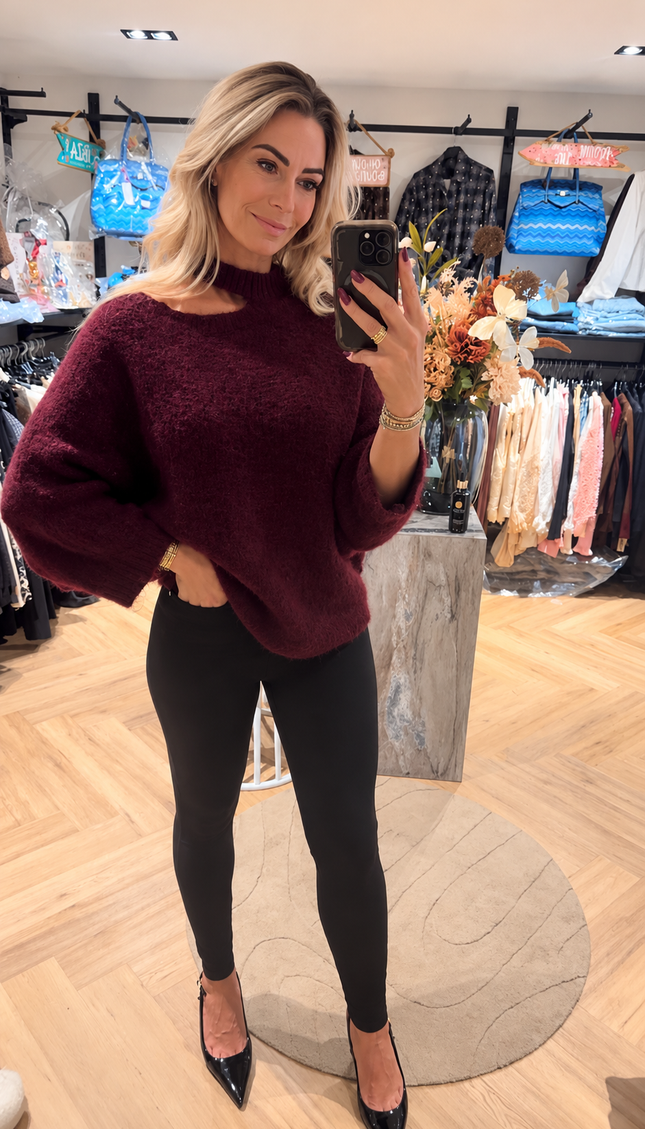 Trui met cut-out hals – Bordeaux