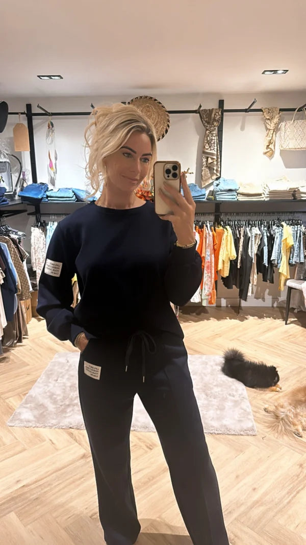 Life Isn't Perfect Set Zwart