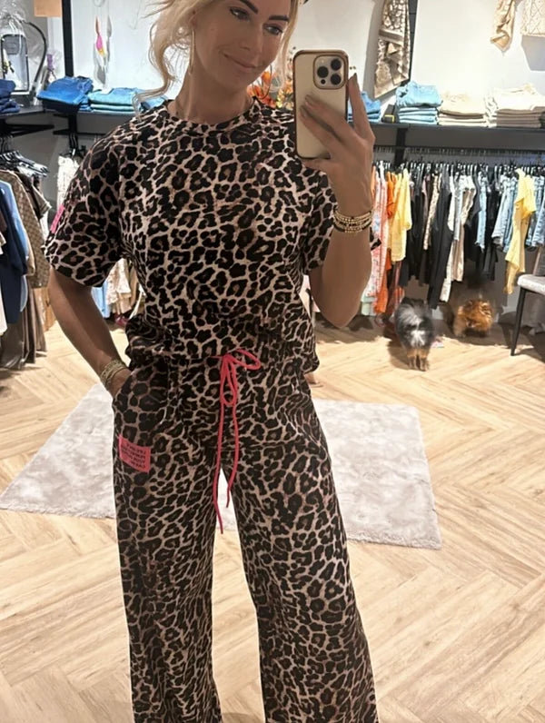 2 Delige Set Comfy Leopard Korte Mouw