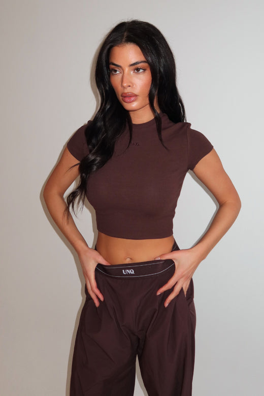 GILL CROPPED TEE - CACAO