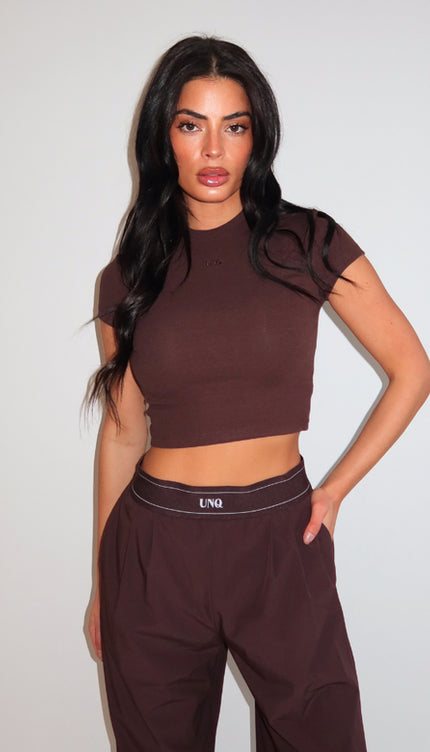GILL CROPPED TEE - CACAO